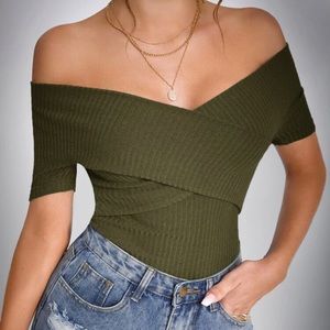Off the Shoulder Ribbed Knit Tee